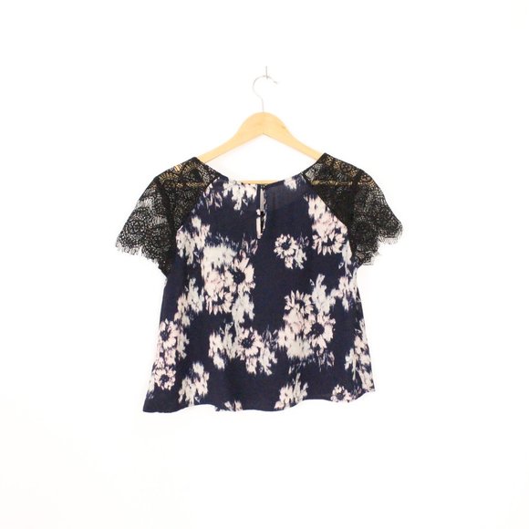 *Target Xhilaration Navy Floral Crop Top - Picture 3 of 3